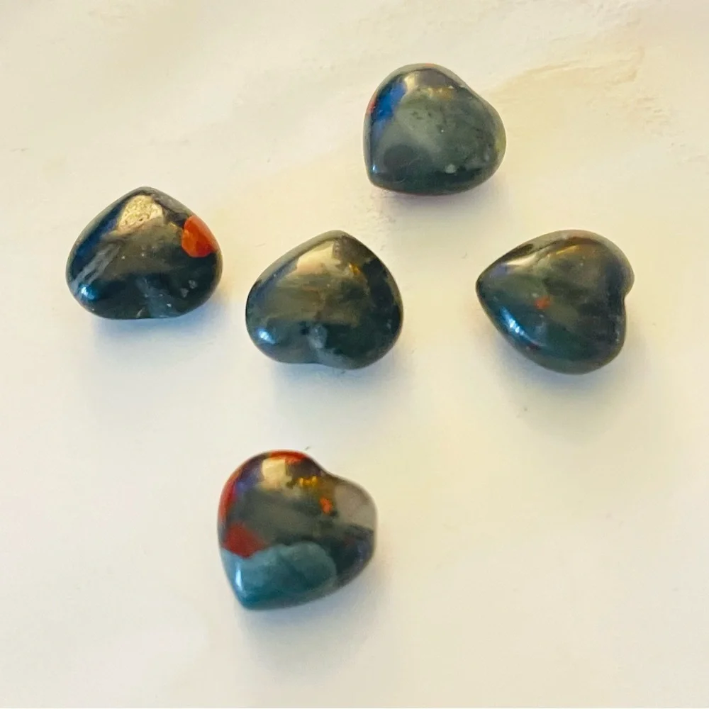 New Natural Rare Natural Bloodstone Crystal Red Green Small Heart Pocket Stone